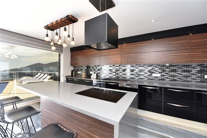 Отдельностоящая вилла с видом на крепость в центре Алании