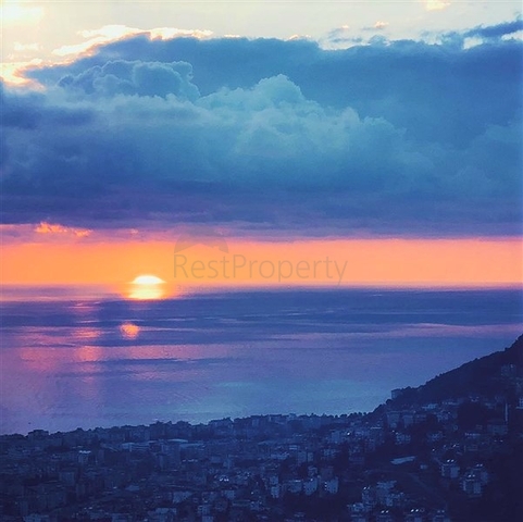 Отдельностоящая вилла с видом на крепость в центре Алании