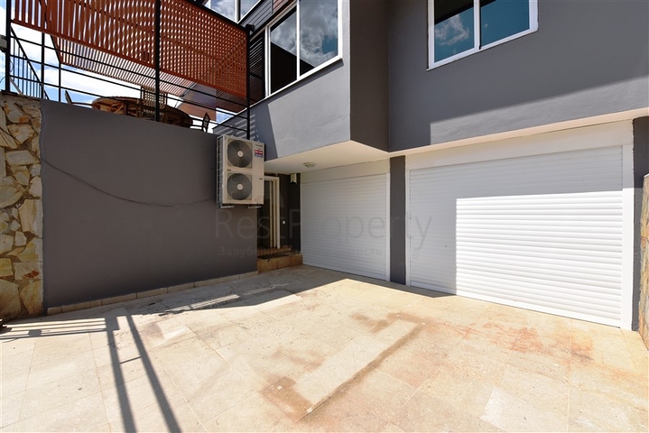 Отдельностоящая вилла с видом на крепость в центре Алании