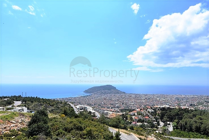 Отдельностоящая вилла с видом на крепость в центре Алании