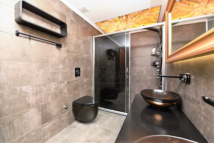 Отдельностоящая вилла с видом на крепость в центре Алании