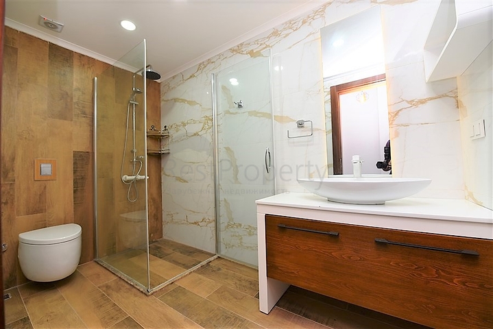 Отдельностоящая вилла с видом на крепость в центре Алании