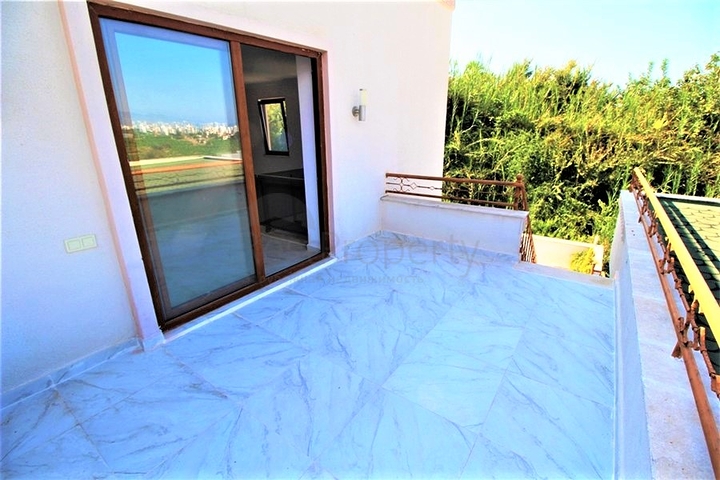 Двухэтажная вилла по привлекательной цене в Каргыджаке