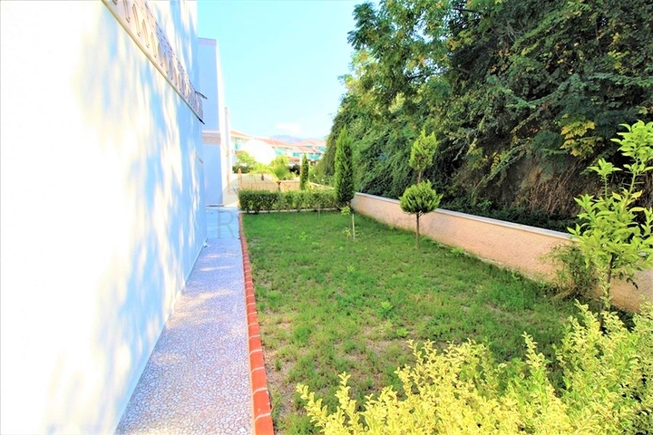 Двухэтажная вилла по привлекательной цене в Каргыджаке