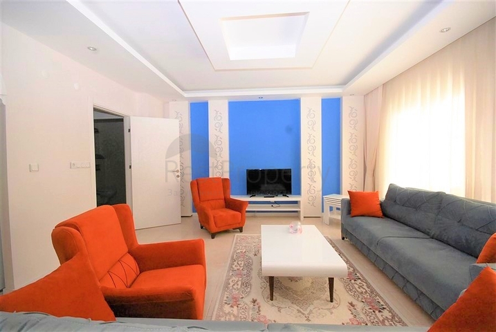 Трехкомнатная квартира с мебелью в Махмутларе