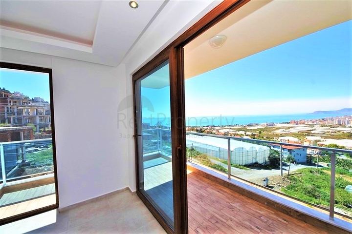 Квартира с прямым видом на море в районе Каргыджак