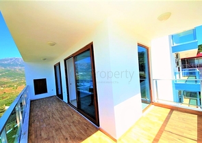 Квартира с прямым видом на море в районе Каргыджак