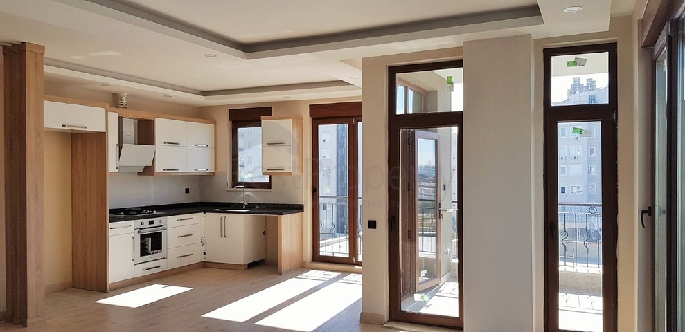 Квартиры с 2 и 4 спальнями в Гюзельоба Лара