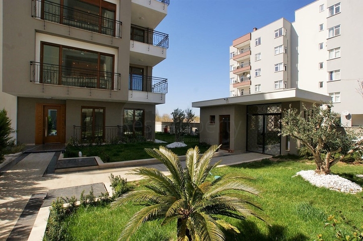 Квартиры с 2 и 4 спальнями в Гюзельоба Лара