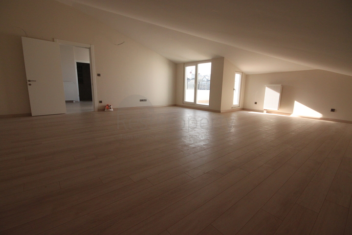 Дуплекс квартира 4+2 в районе Кадыкей