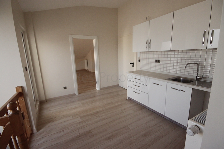 Дуплекс квартира 4+2 в районе Кадыкей