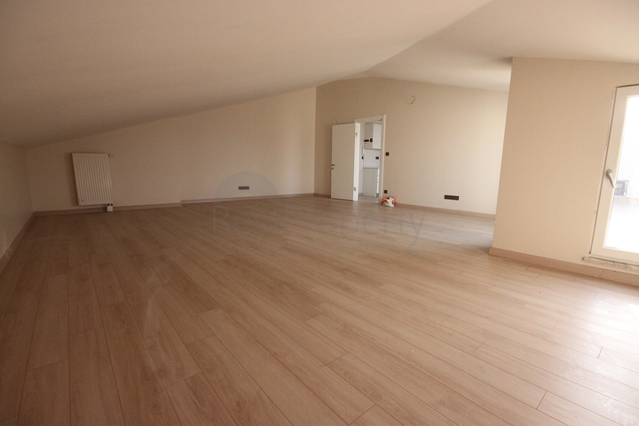 Дуплекс квартира 4+2 в районе Кадыкей