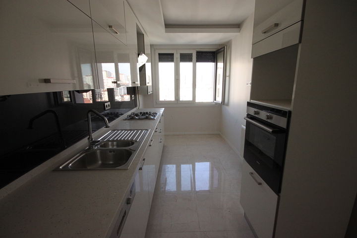 Дуплекс квартира 4+2 в районе Кадыкей