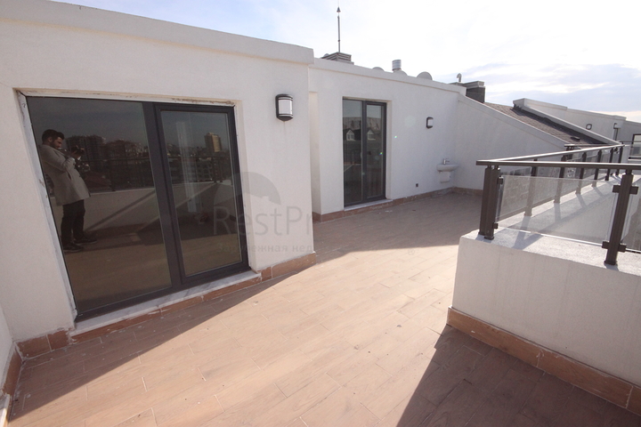 Дуплекс квартира 4+2 в районе Кадыкей