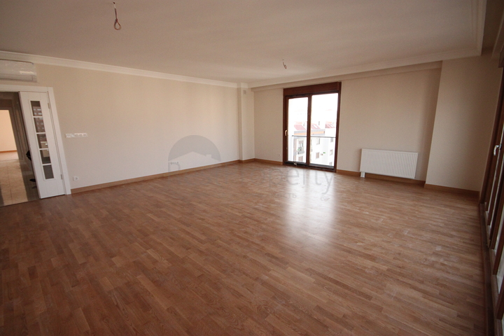 Квартира с видом на Стамбул в районе Кадыкей