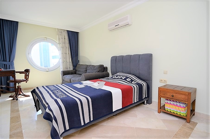 Квартира с тремя спальнями в русскоязычном районе Махмутлар