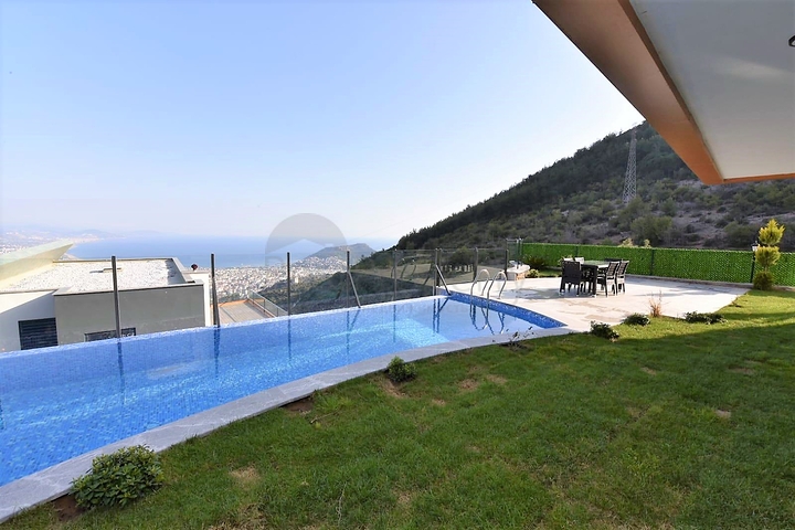 Новый проект элитных вилл в центре Алании