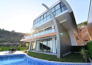 Новый проект элитных вилл в центре Алании