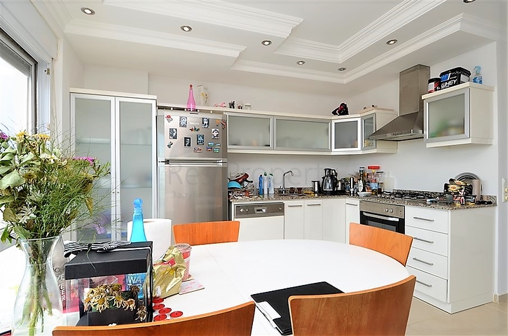 Меблированная квартира с двумя спальнями в центре Алании