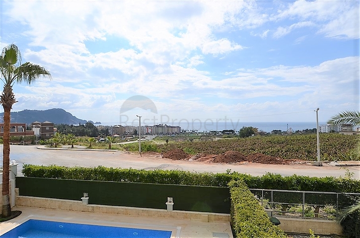 Меблированная квартира с двумя спальнями в центре Алании