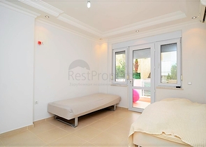 Меблированная квартира с двумя спальнями в центре Алании