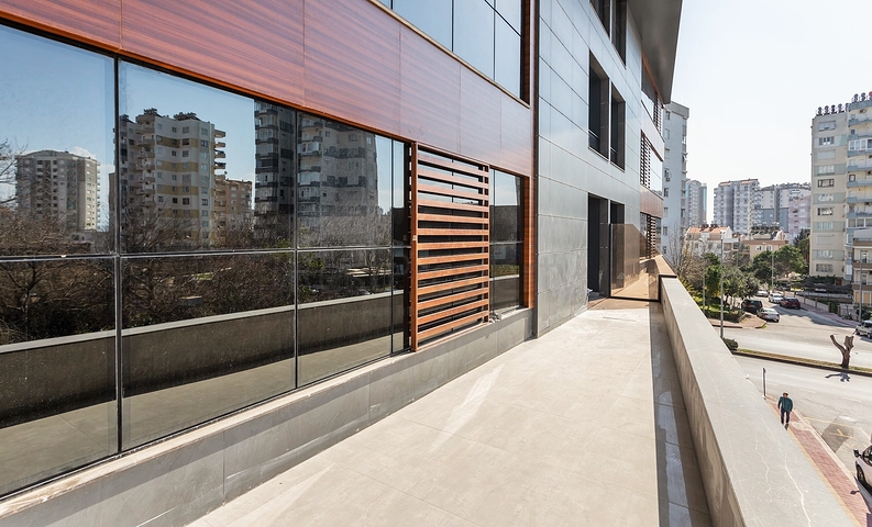 Коммерческие помещения на продажу в центре Лары Анталья