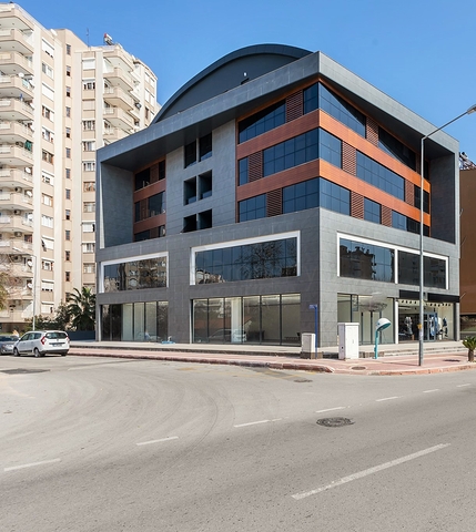 Коммерческие помещения на продажу в центре Лары Анталья