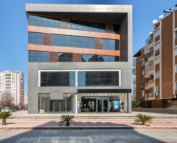 Коммерческие помещения на продажу в центре Лары Анталья