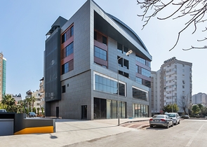 Коммерческие помещения на продажу в центре Лары Анталья