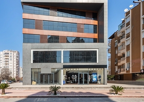 Коммерческие помещения на продажу в центре Лары Анталья