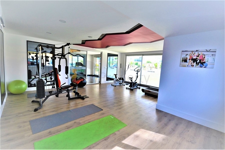 Трехкомнатная квартира в благоустроенном комплексе Махмутлара