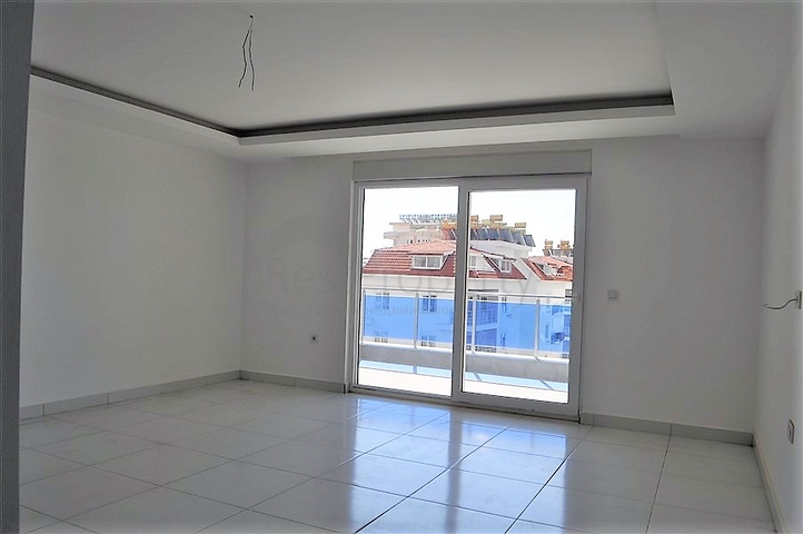 Трехкомнатная квартира в благоустроенном комплексе Махмутлара