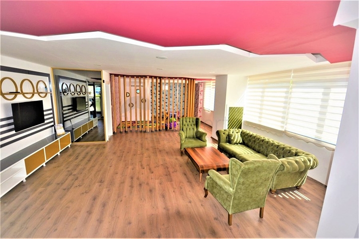 Трехкомнатная квартира в благоустроенном комплексе Махмутлара