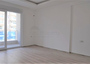 Трехкомнатная квартира в благоустроенном комплексе Махмутлара