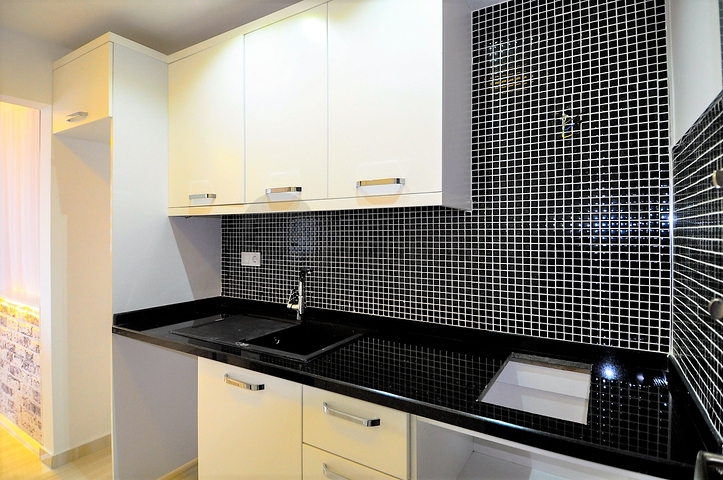 Меблированная квартира студия в новом комплексе Кестеля