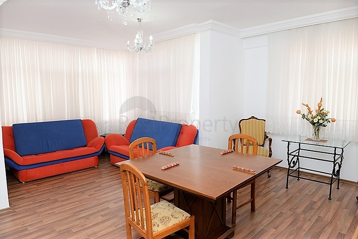 Меблированная квартира с двумя спальнями по выгодной цене