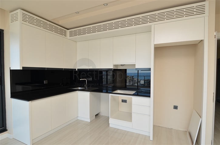 Просторный пентхаус с видом на море в районе Махмутлар