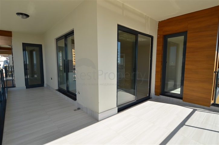 Просторный пентхаус с видом на море в районе Махмутлар