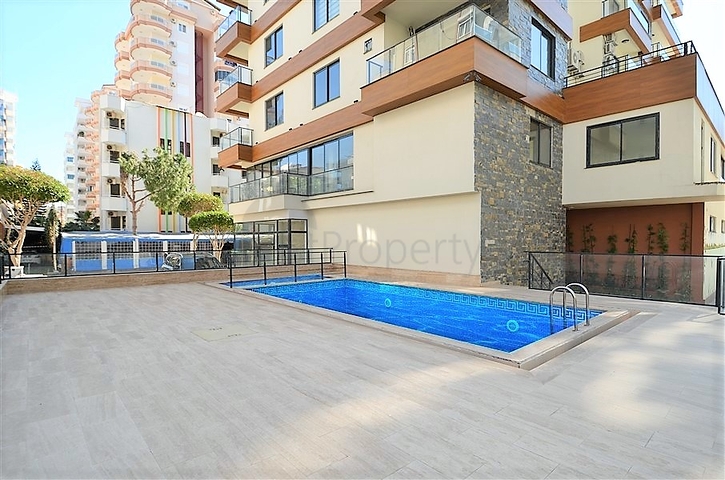 Просторный пентхаус с видом на море в районе Махмутлар