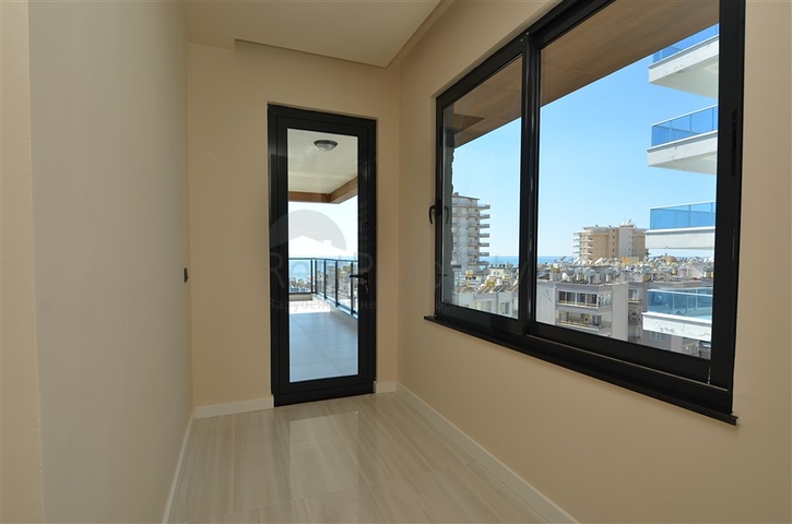 Просторный пентхаус с видом на море в районе Махмутлар