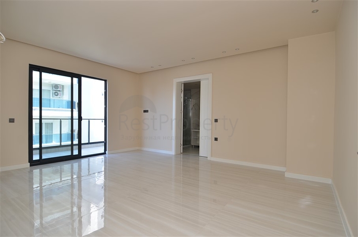 Просторный пентхаус с видом на море в районе Махмутлар