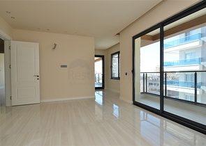 Просторный пентхаус с видом на море в районе Махмутлар