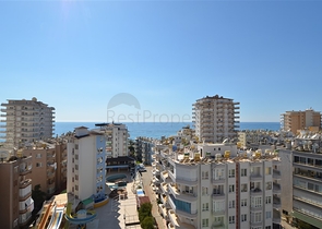 Просторный пентхаус с видом на море в районе Махмутлар