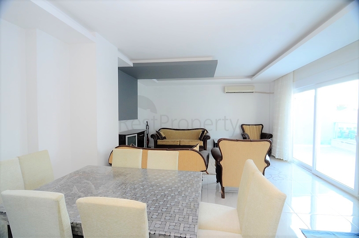 Меблированный пентхаус с тремя спальнями в Махмутларе