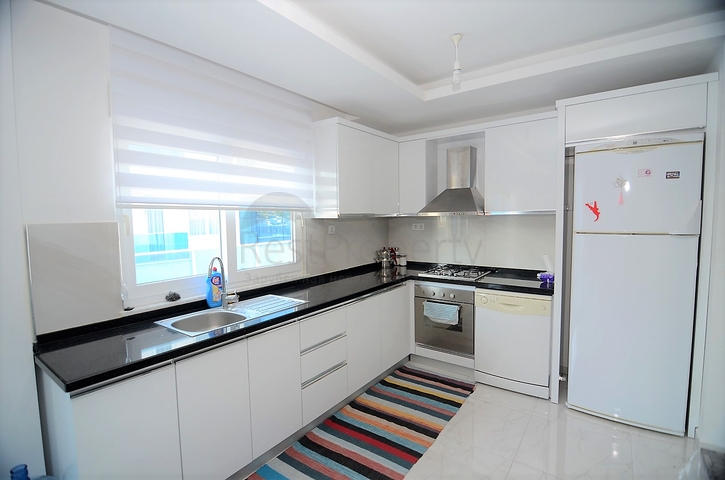 Меблированный пентхаус с тремя спальнями в Махмутларе