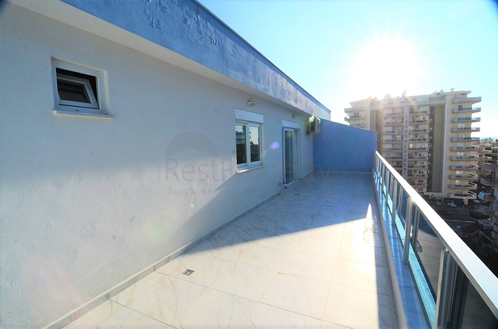 Меблированный пентхаус с тремя спальнями в Махмутларе