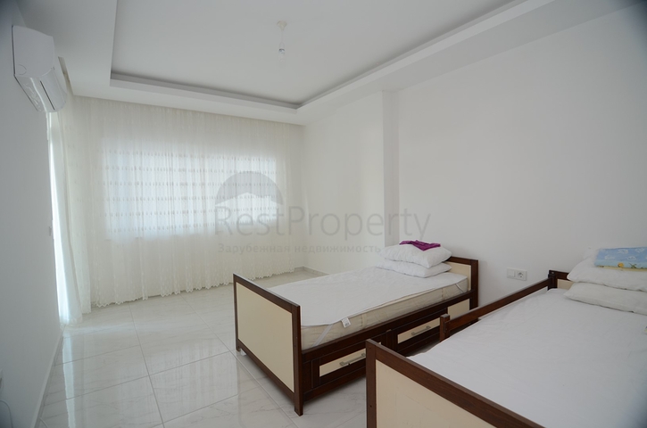 Меблированный пентхаус с тремя спальнями в Махмутларе