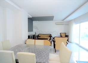 Меблированный пентхаус с тремя спальнями в Махмутларе