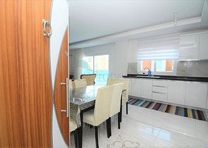 Меблированный пентхаус с тремя спальнями в Махмутларе