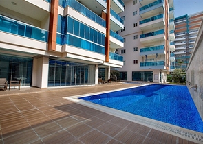 Меблированный пентхаус с тремя спальнями в Махмутларе